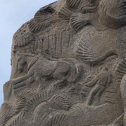 tie hack memorial close up